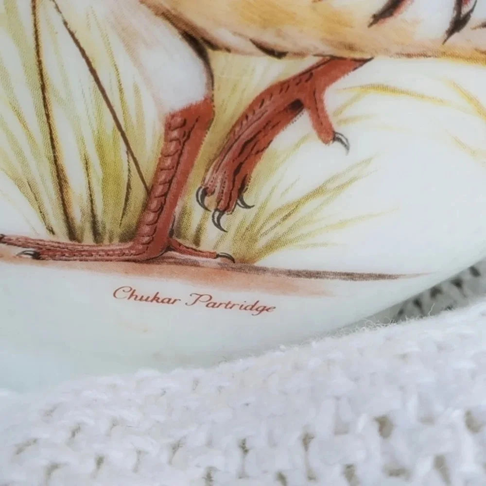 Vintage Arthur Singer Milk Glass Bird‎ Decanters